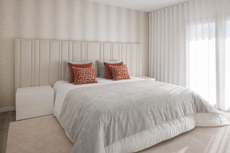 Cama Amour com painéis laterais | Interdesign