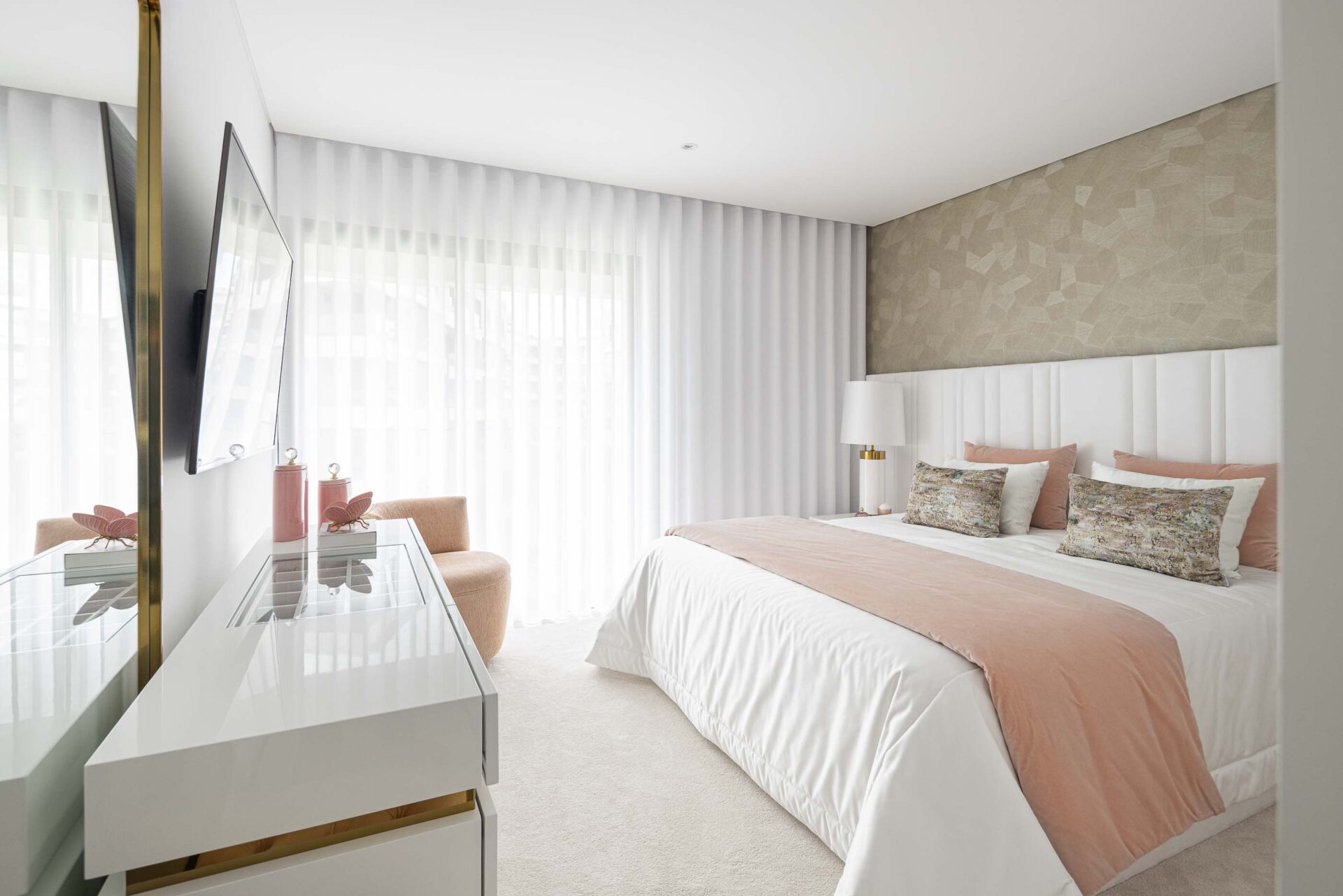 Cama Amour com painéis laterais | Interdesign