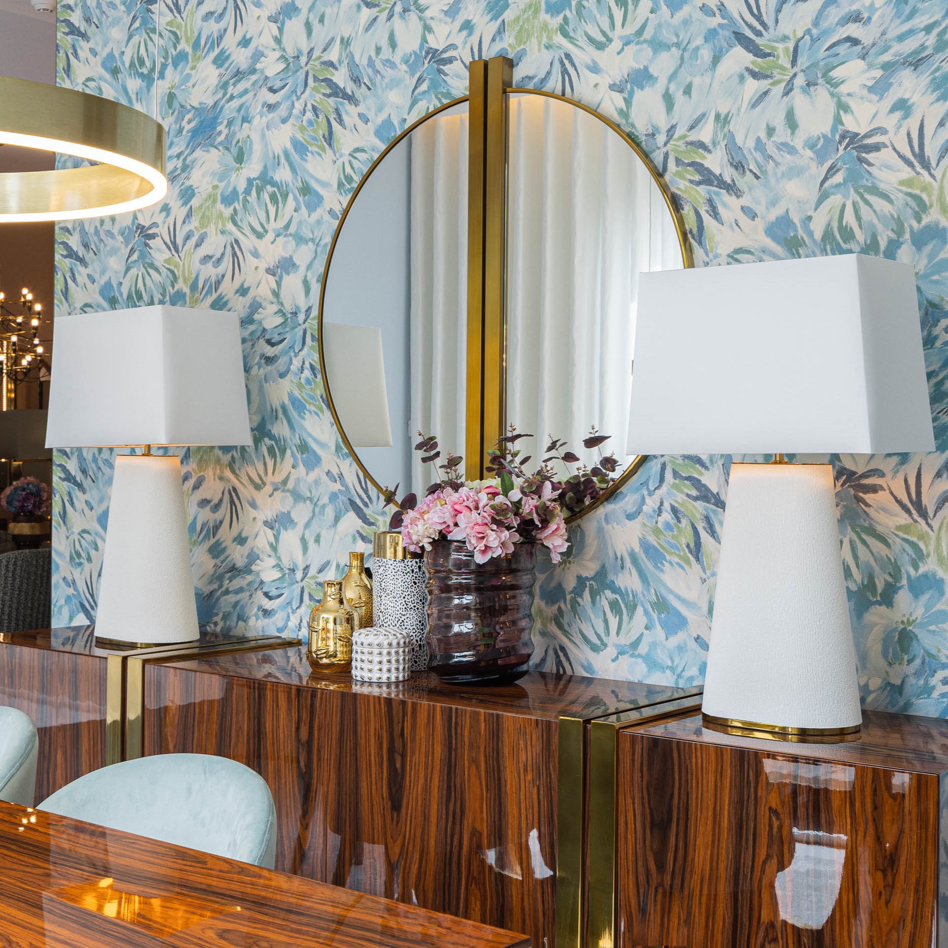 Kiss Table Lamp | Interdesign