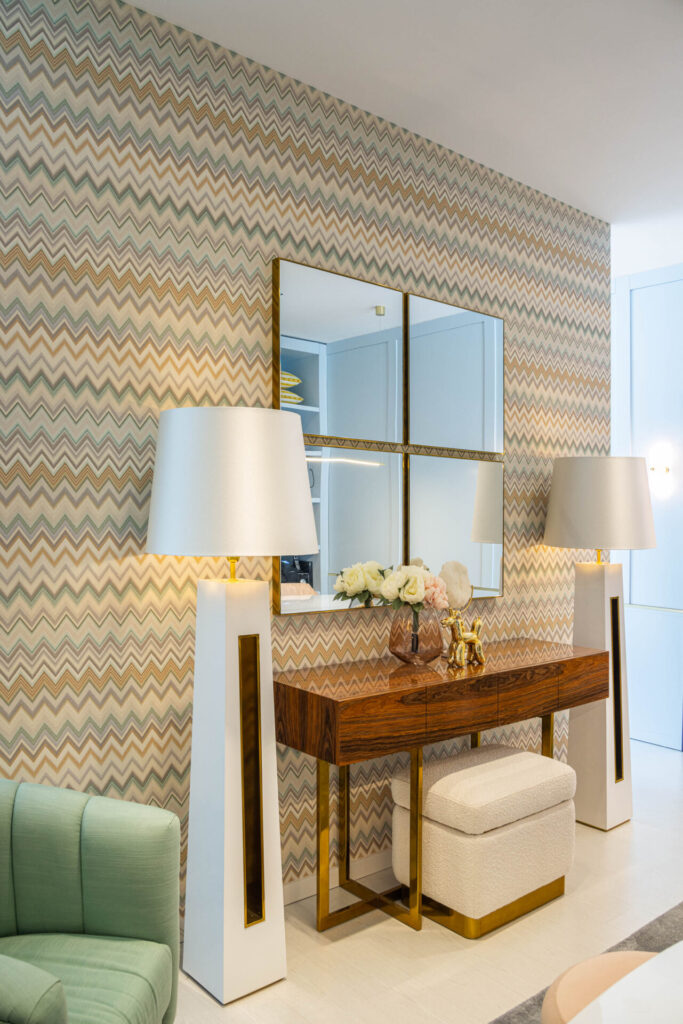 Vanity Floor Lamp | Interdesign