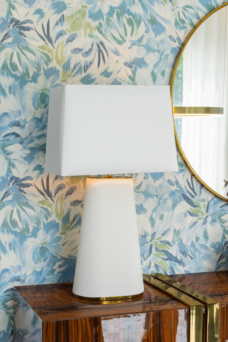 Kiss Table Lamp | Interdesign