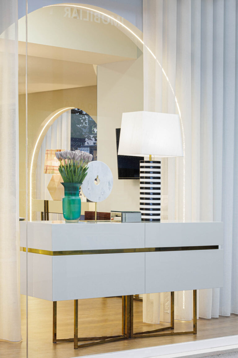 Egoist Table Lamp | Interdesign