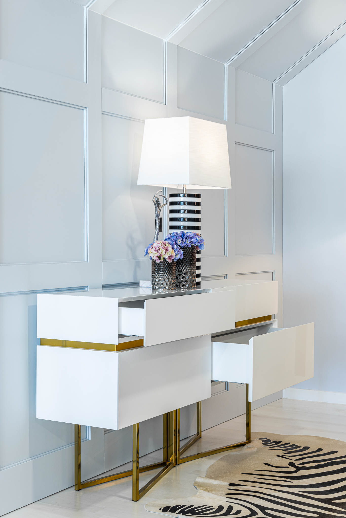 Dream Console | Interdesign