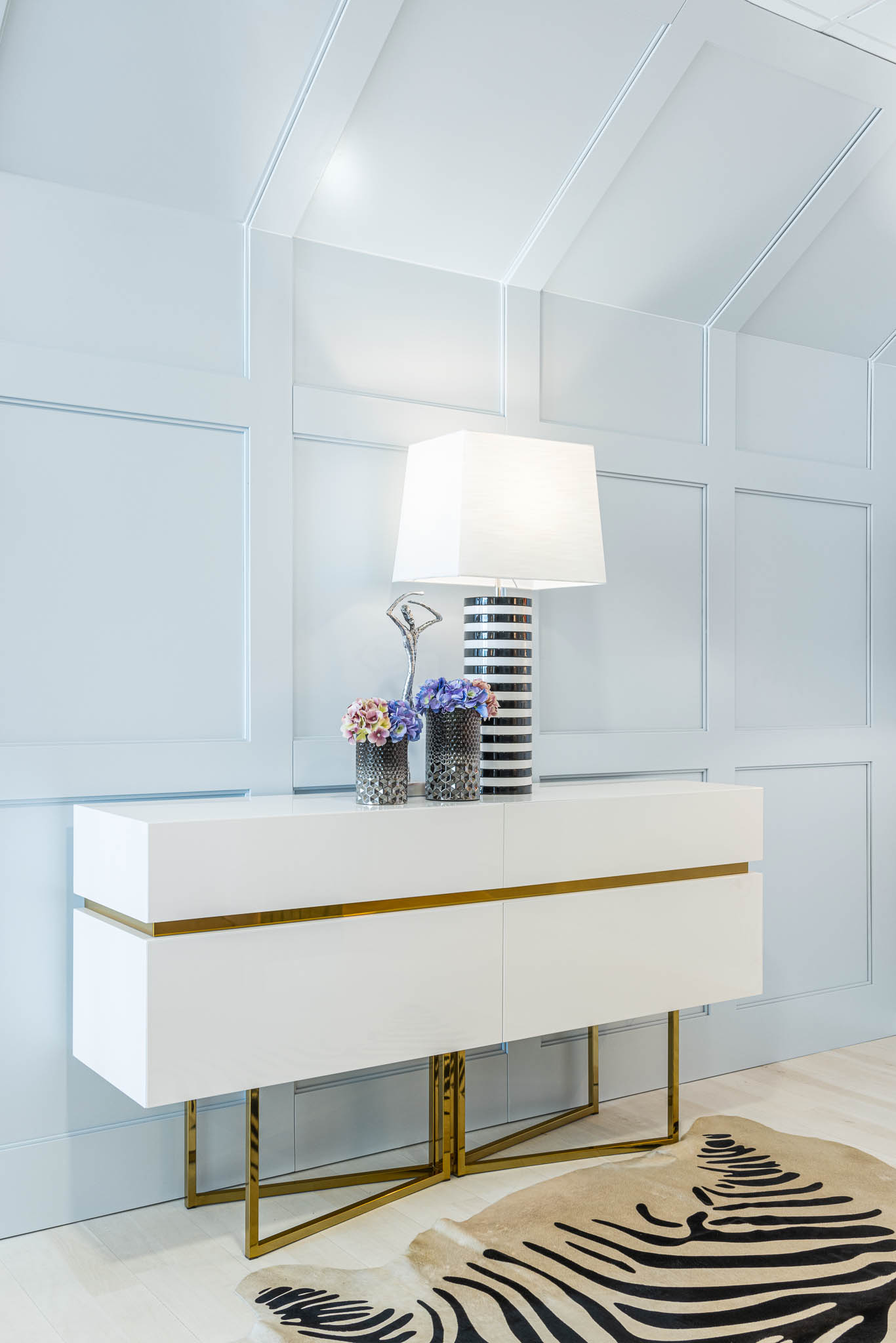 Dream Console | Interdesign