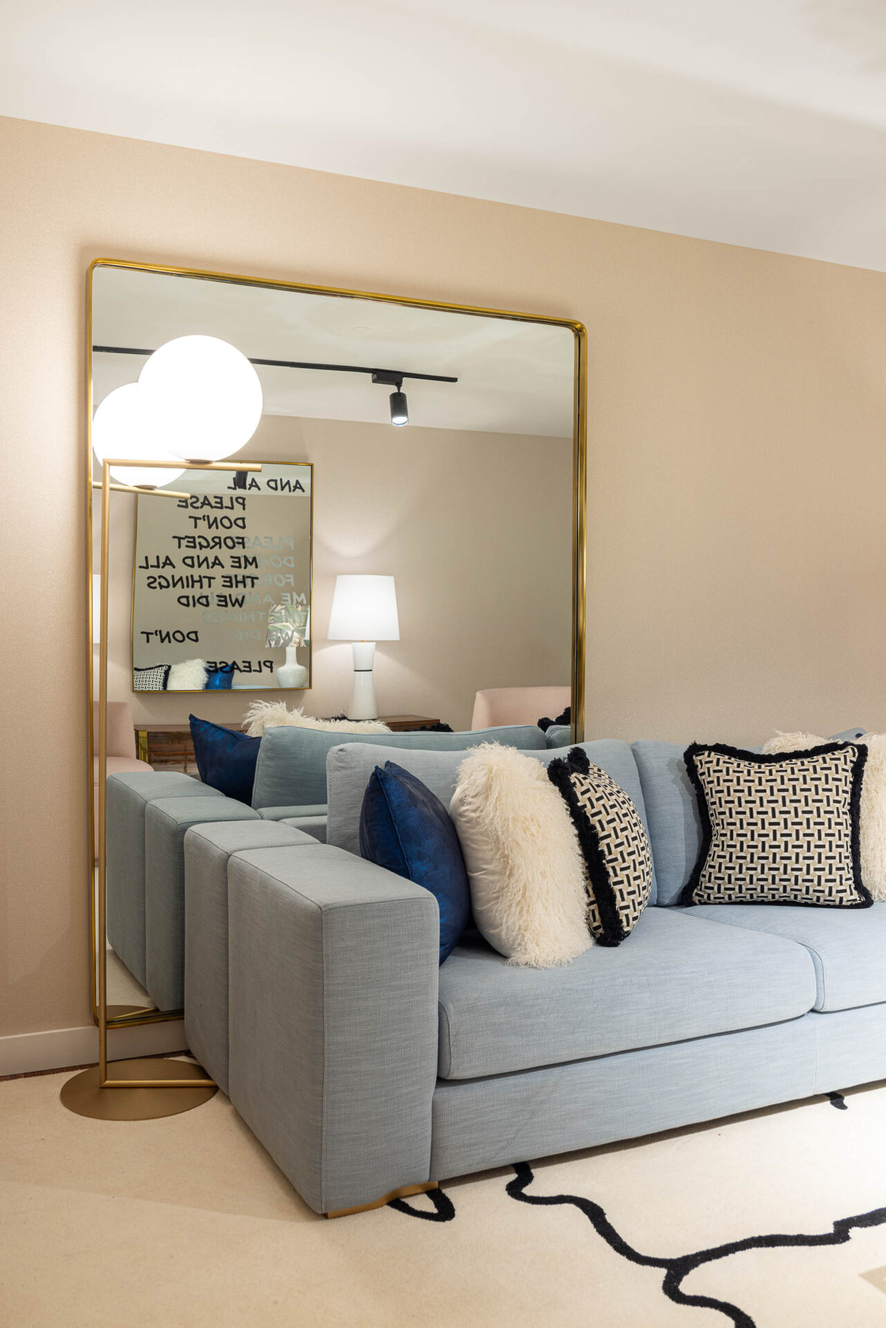 Cosy Mirror | Interdesign