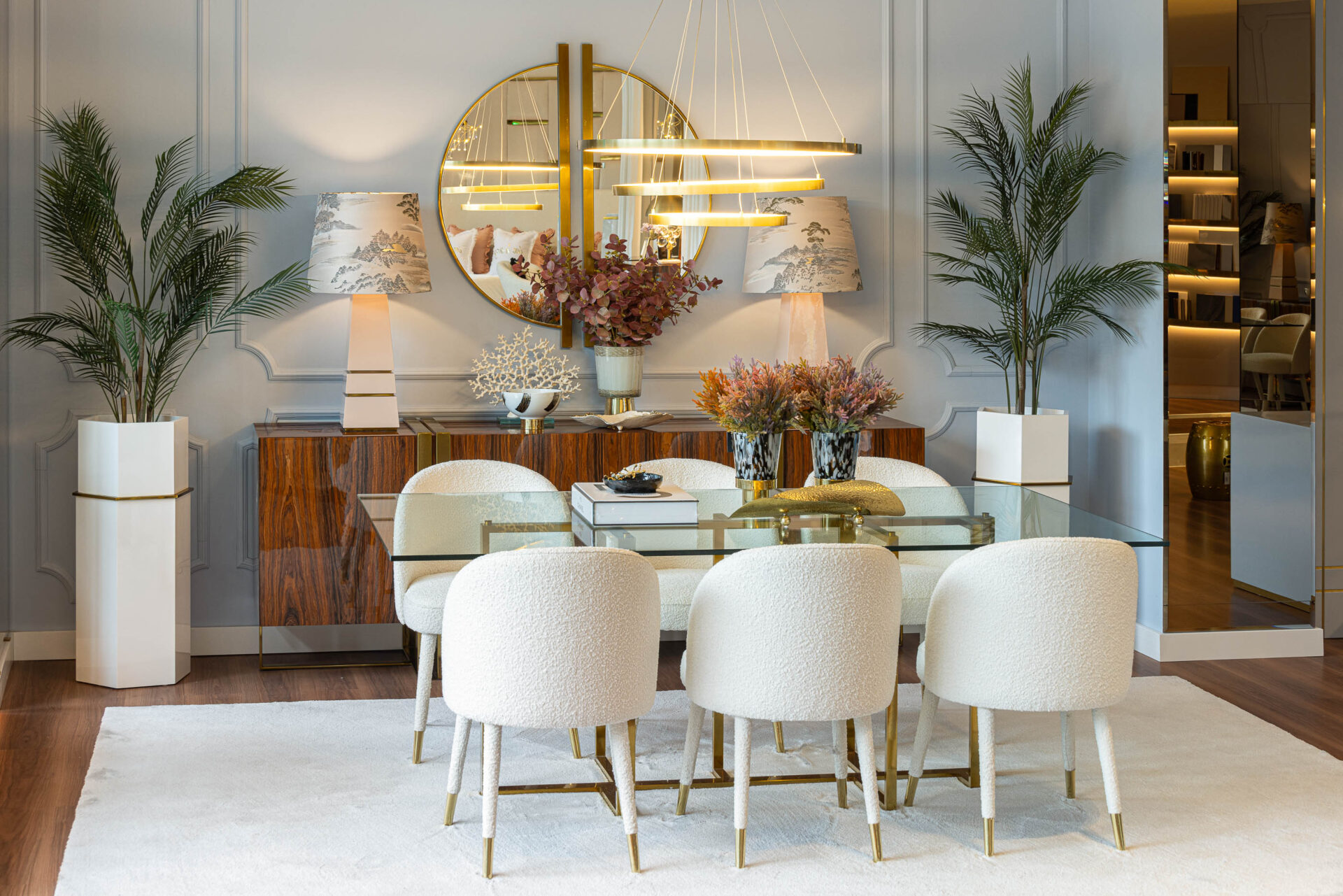 Omega Mirror | Interdesign