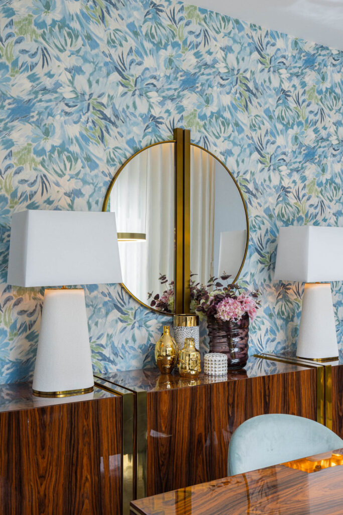 Omega Mirror | Interdesign