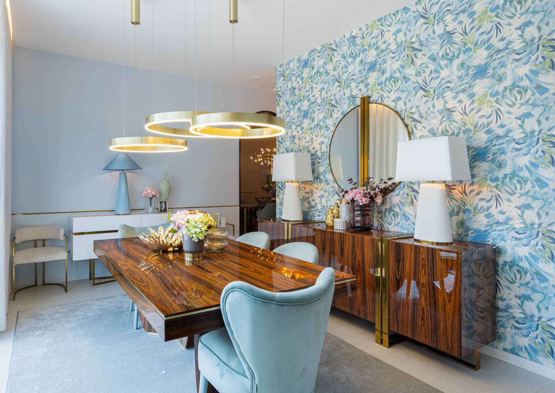 Omega Mirror | Interdesign