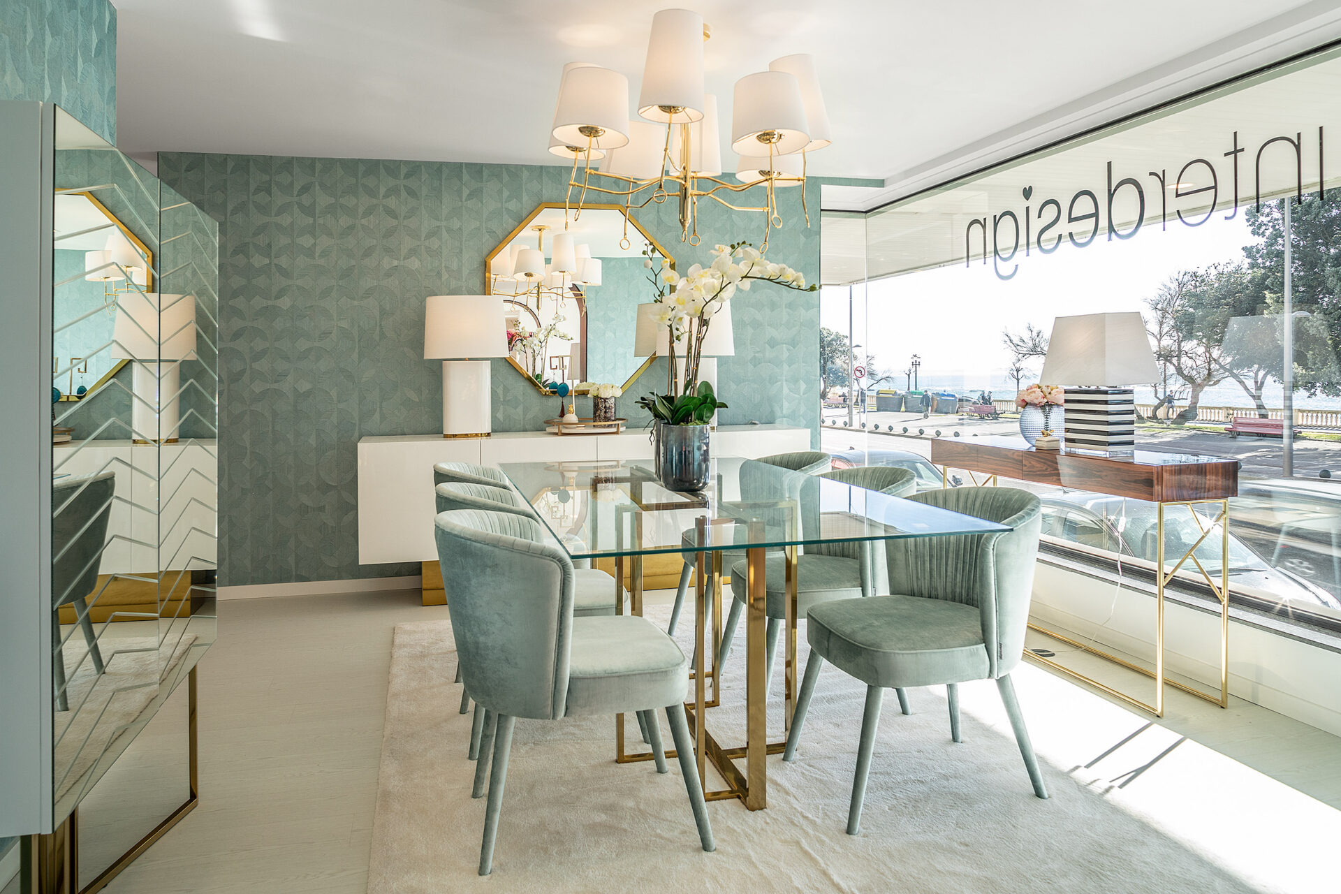 Deco Dining Table | Interdesign