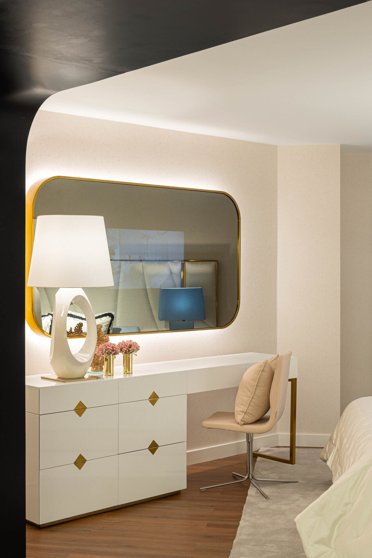 Paloma TV Panel | Interdesign