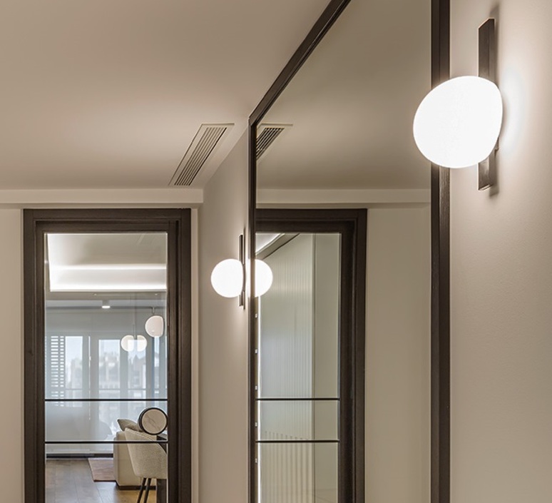 CIRC I Wall Lamp | Interdesign