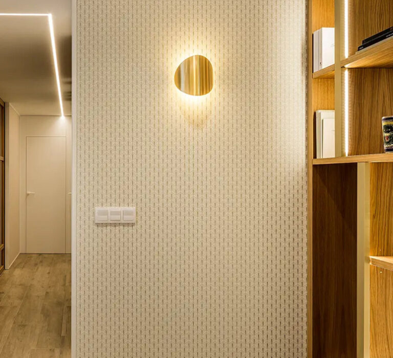 LUNE Wall Lamp | Interdesign