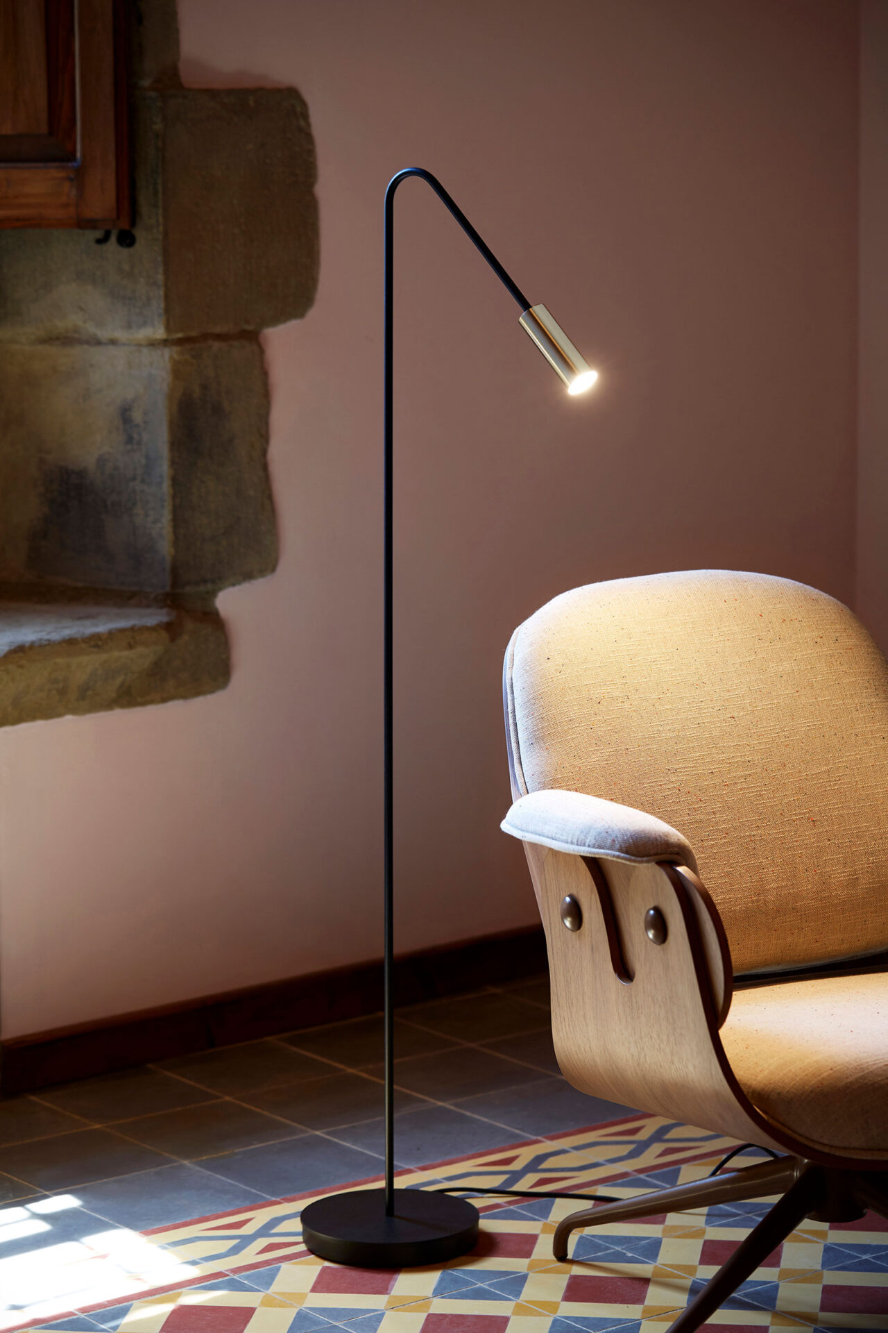 VOLTA Floor Lamp | Interdesign