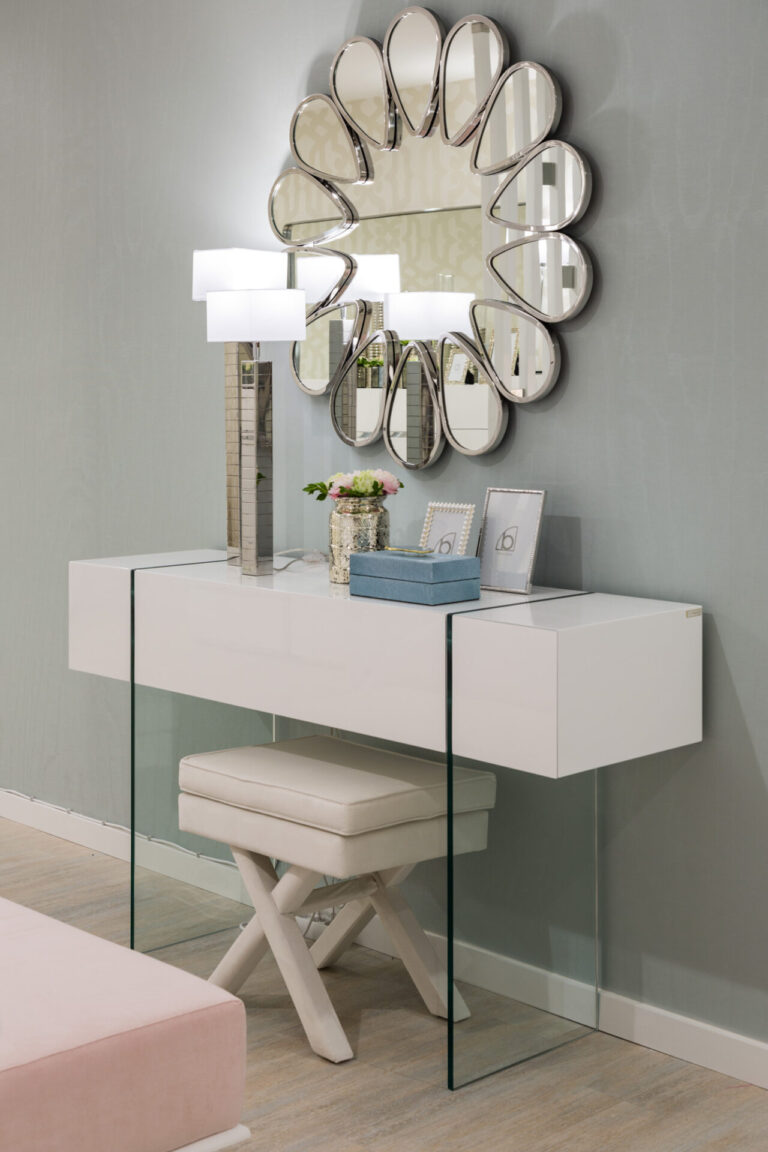 Pure Console (Outlet) | Interdesign
