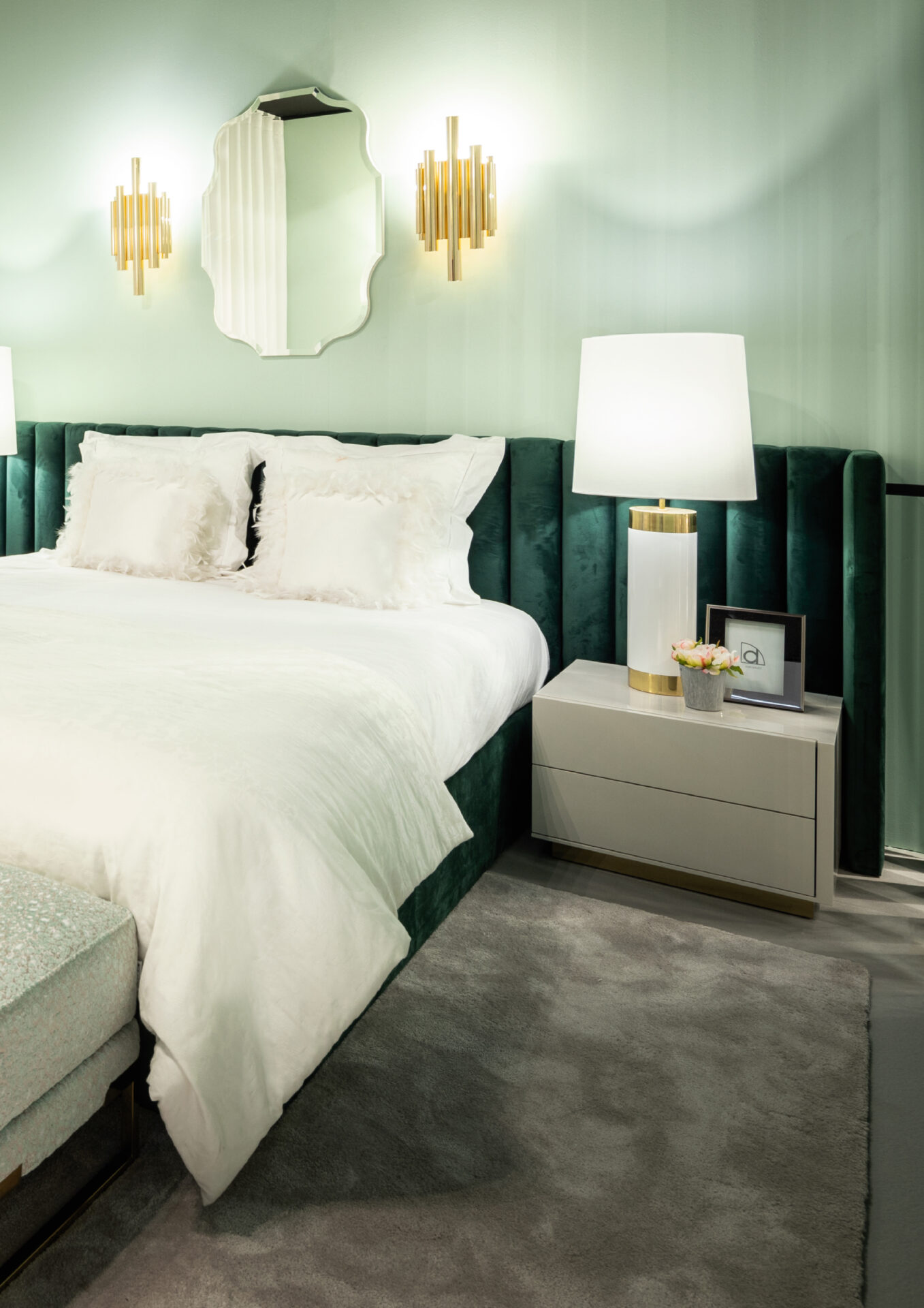 Ozz Bedside Table right side (Outlet) | Interdesign